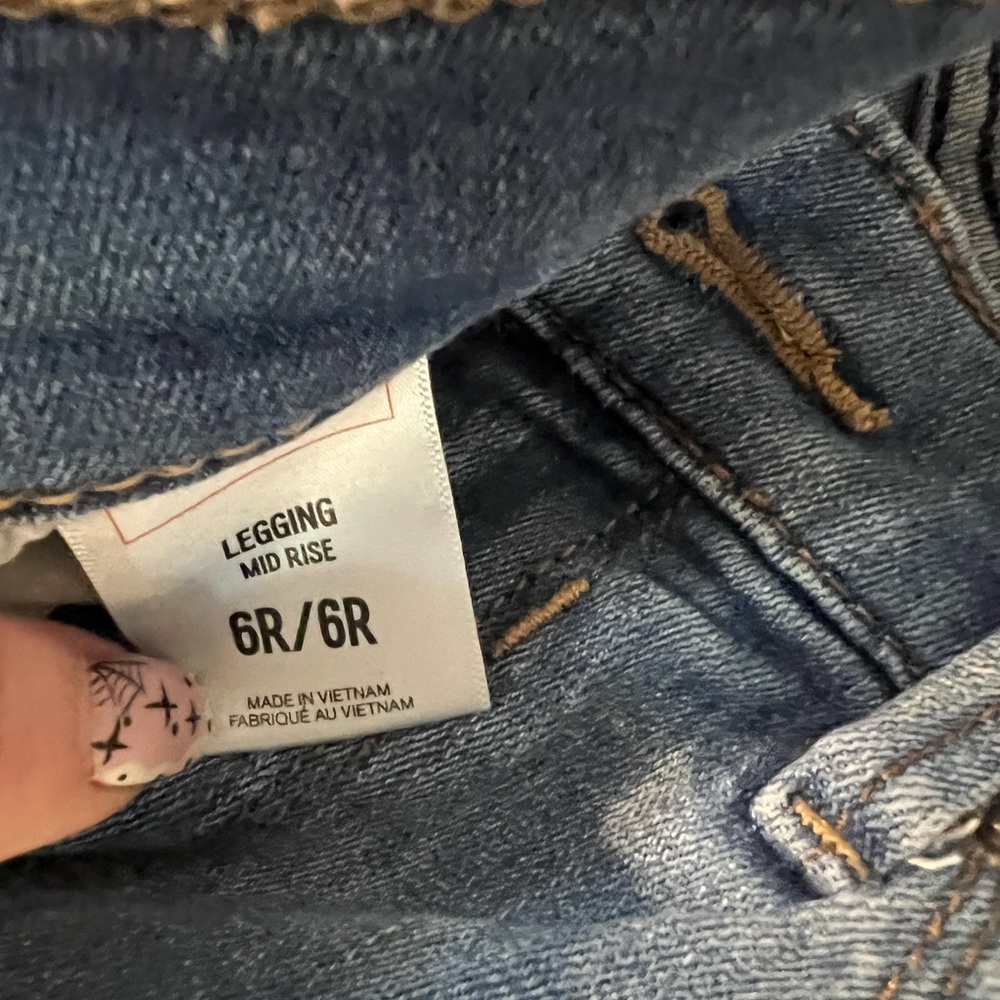 Express jeans size 6R.  Great condition.